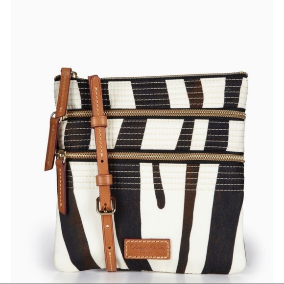 Dooney & Bourke Handbags - Dooney & Bourke Crossbody—Black & White